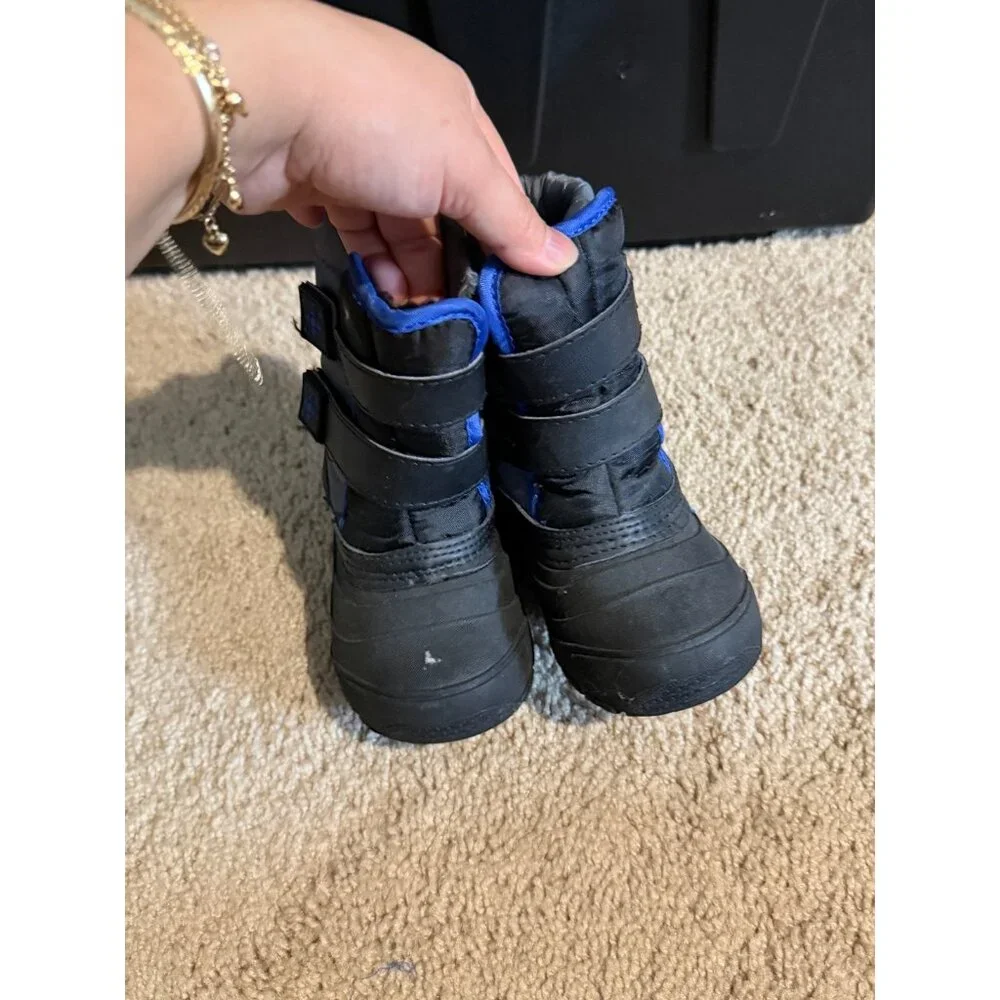 Snow Boots‎ (A3)